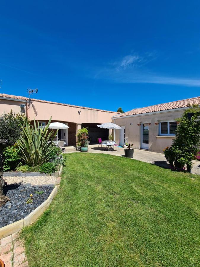 Studio Le Pavachon, Piscine Familiale Chauffee - A 3 Min Du Puy Du Fou Les Epesses Exterior photo